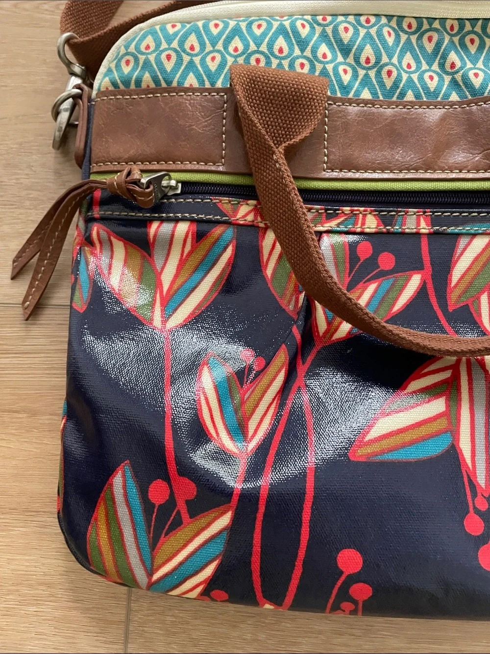 Fossil Women’s Floral Convertible laptop Shoulder Bag - Navy, Brown Travel #0122